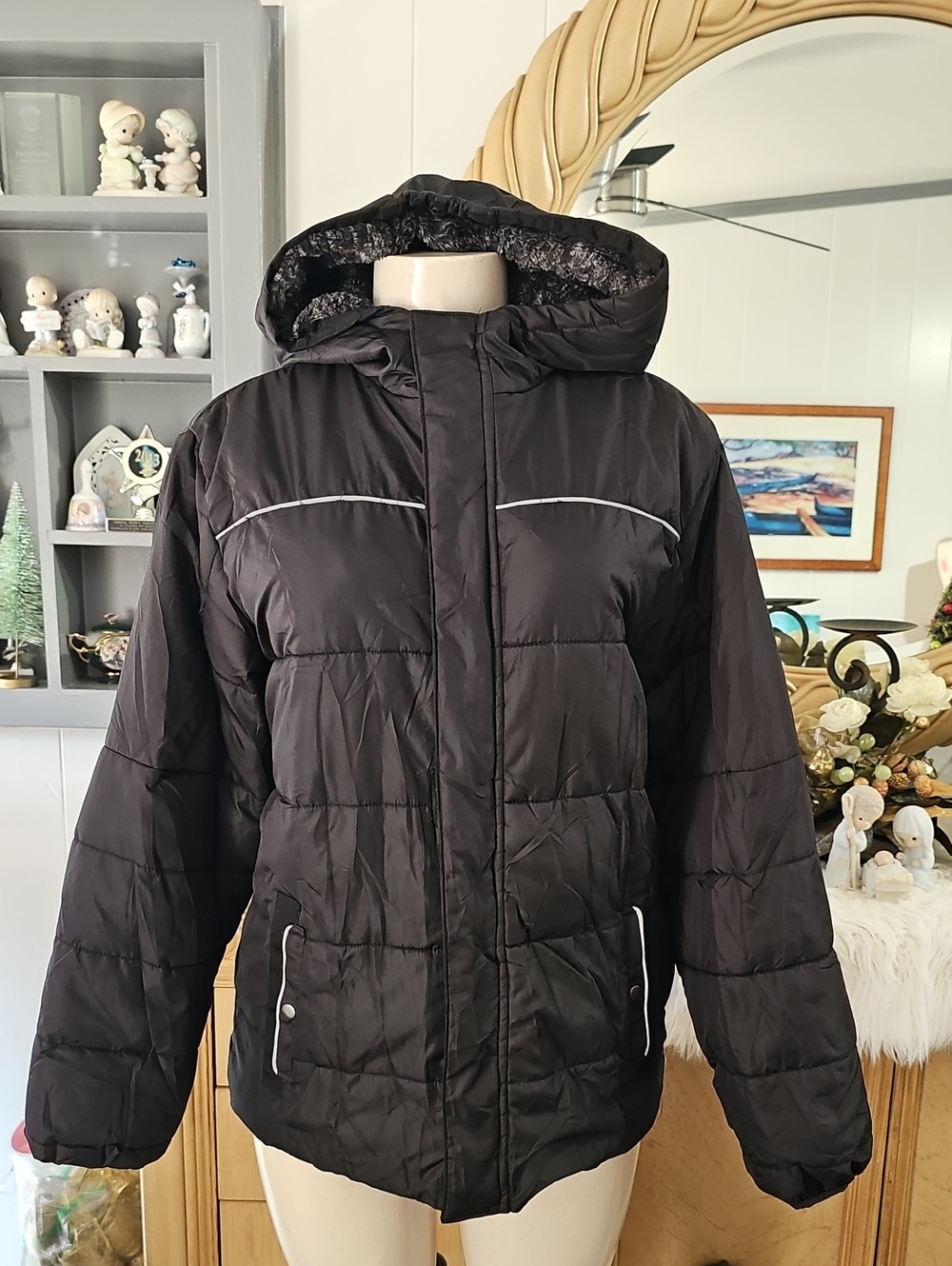 Swiss Tech Men's Black Hooded Puffer Jacket